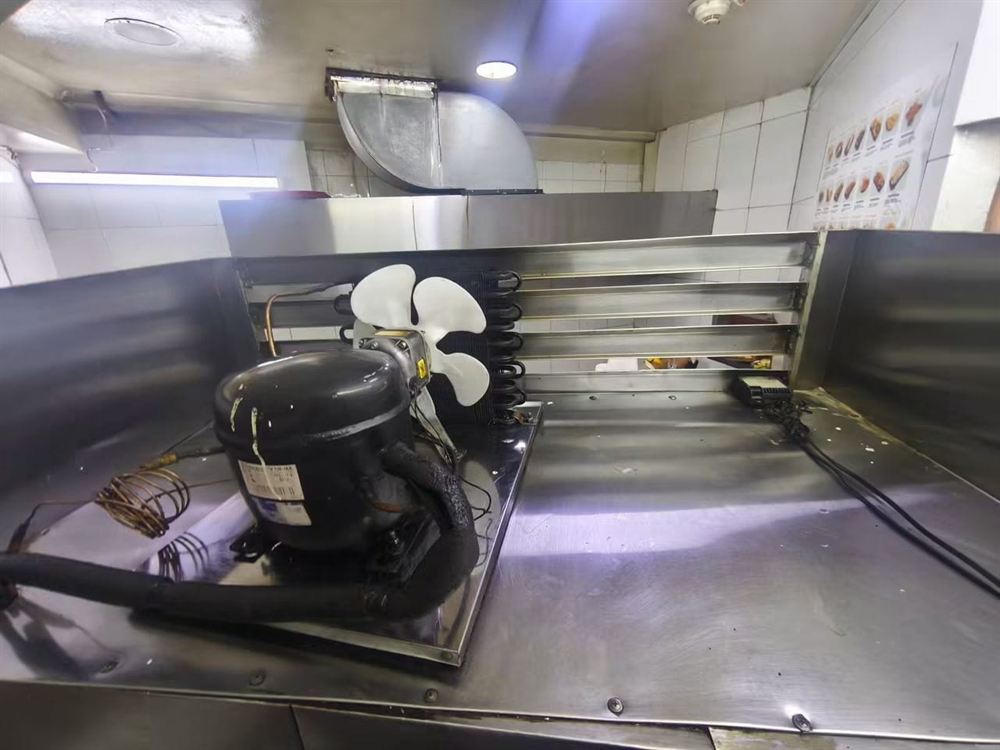 Unidad de refrigeración comercial intervenida